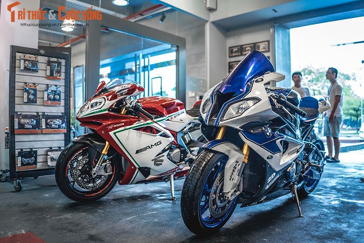 Sieu moto tien ty MV Agusta F4 va BMW HP4 tai Sai Gon